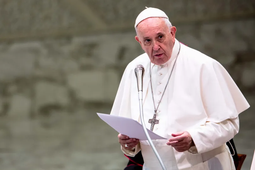 Il Papa Ai Sacerdoti Nelle Difficoltà Scrivete Le Pagine - 