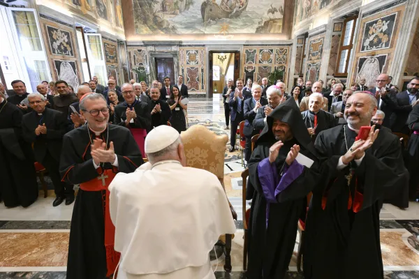 Papa Francesco incontra i membri della ROACO, Palazzo Apostolico Vaticano, 27 giugno 2024 / Vatican Media / ACI Group