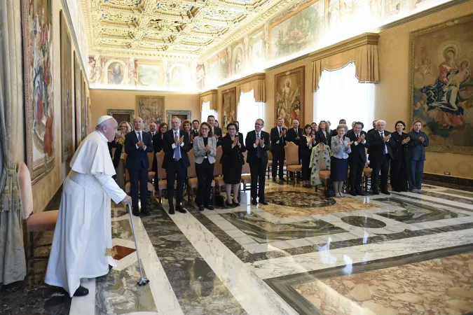 Papa Francesco | Papa Francesco incontra i Partecipanti ai Dialoghi per una Finanza Integralmente Sostenibile, promossi dalla Fondazione Centesimus Annus Pro Pontifice, 3 giugno 2024 | Vatican Media / ACI Group