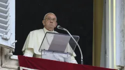 Papa Francesco durante l'Angelus del 2 giugno 2024 / Vatican Media / ACI Group