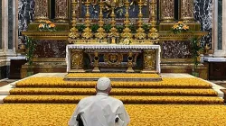 Papa Francesco davanti all'icona di Maria Salus Populi Romani / Vatican Media / ACI Group