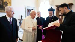 Il Metropolita Filüksinos Yusuf Ҫetin da Papa Francesco, 1 giugno 2024 / Vatican Media / DPUC