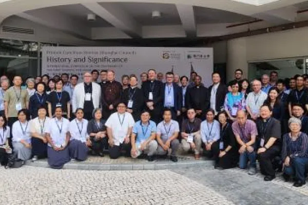 Foto di gruppo dei partecipanti del Simposio Internazionale di Macao per il centesimo anniversario del Concilio di Shanghai / Asia News