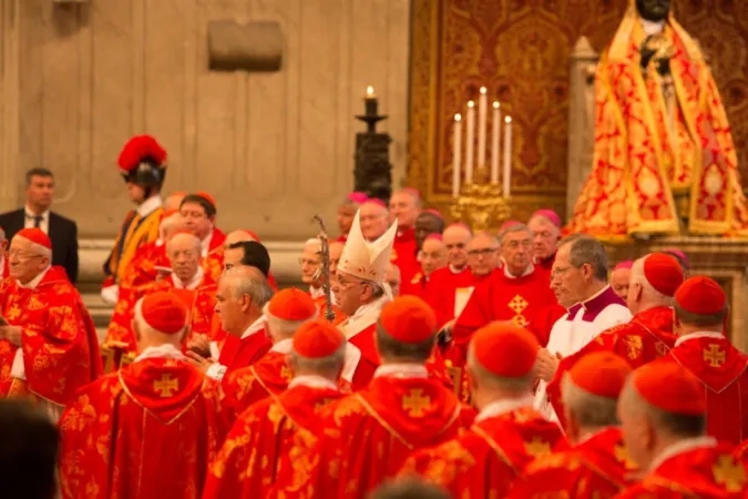 Papa Francesco con i cardinali |  | CNA