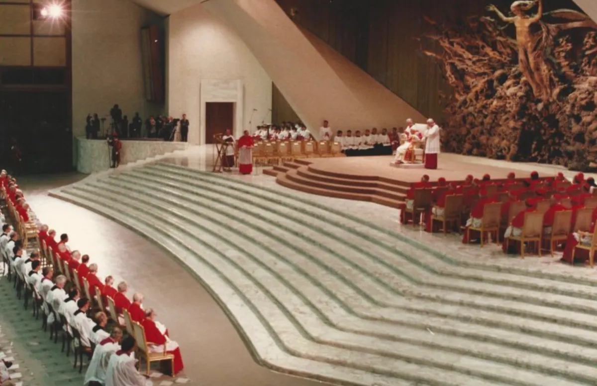 Un segno luminoso di pace alla festa per Papa Giovanni