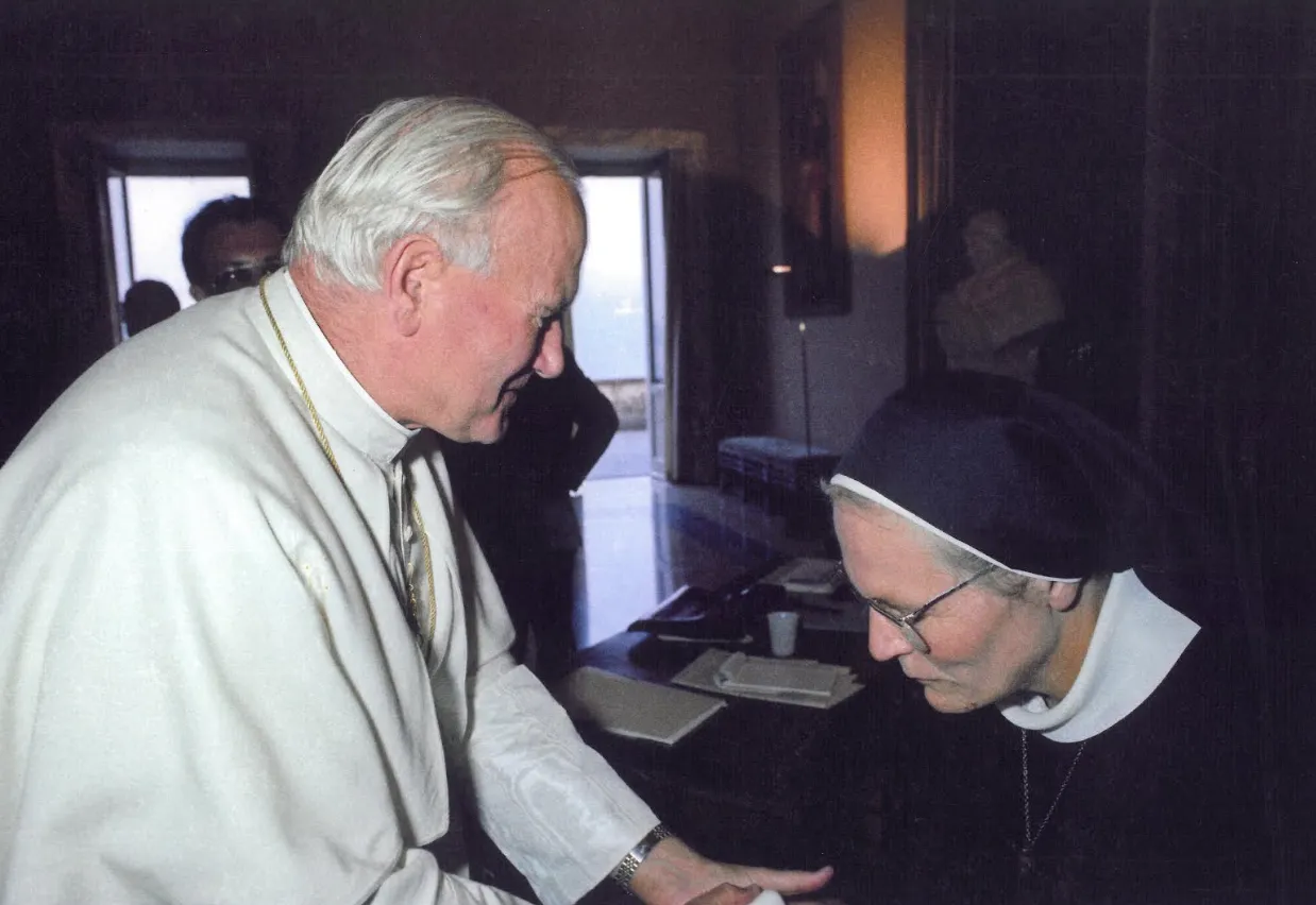 Giovanni Paolo II e suor Emilia