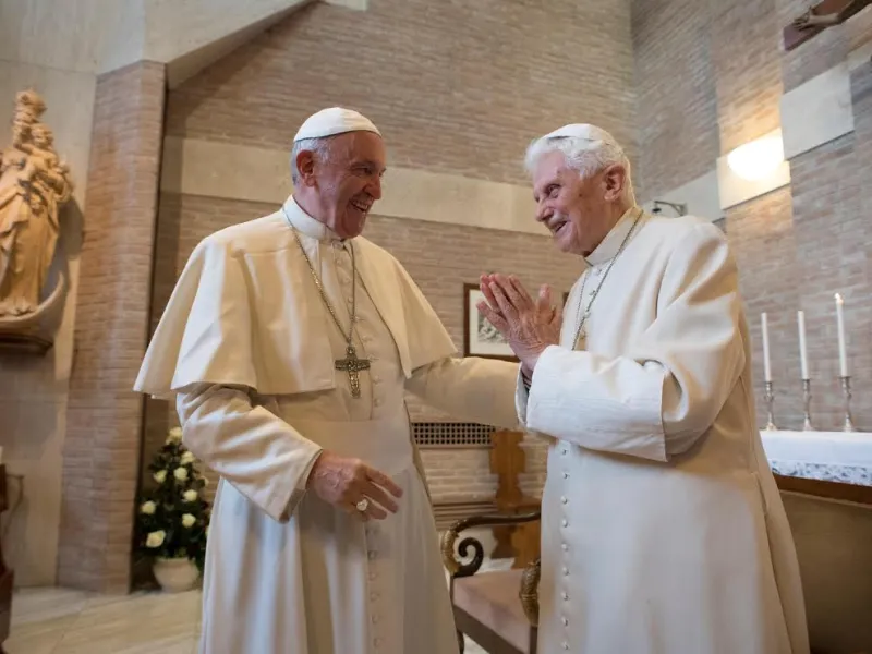 Auguri Di Natale Di Karol Wojtyla.Gli Auguri Di Natale Di Francesco A Benedetto Xvi