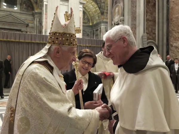 Padre Bruno Secondin con Papa Benedetto XVI |  | www.lectiodivina.it