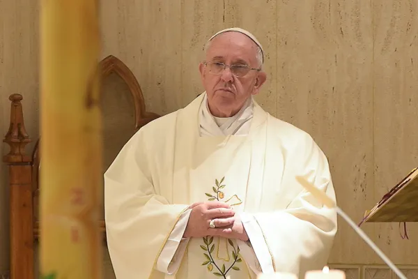 Papa Francesco durante una Messa a Santa Marta / L'Osservatore Romano / ACI Group