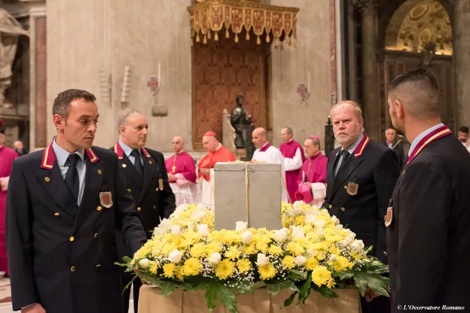 La recognitio a San Pietro, il Cardinale Comastri |  | Osservatore Romano