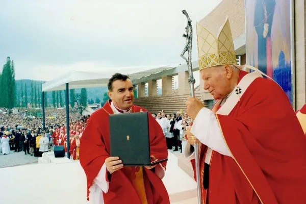 Giovanni Paolo II e il Cardinale Bozanic il giorno della beatificazione del Cardinale Stepinac / Arcidiocesi di Zagabria