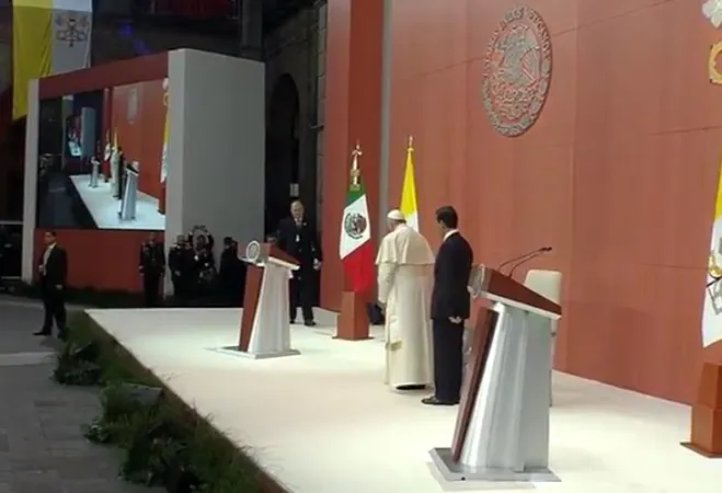 Papa Francesco in Messico | Papa Francesco prende la parola davanti alla società civile del Messico, Palazzo Nazionale, Città del Messico, 13 febbraio 2016 | CTV