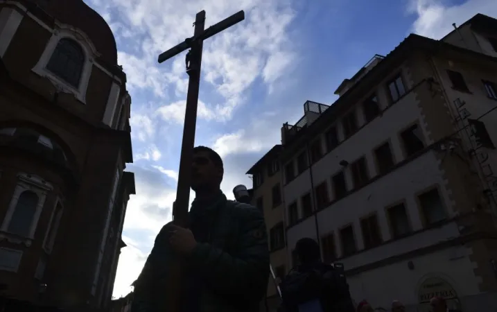 Processioni | Lo svolgimento di una processione  | chiciseparera.chiesacattolica.it