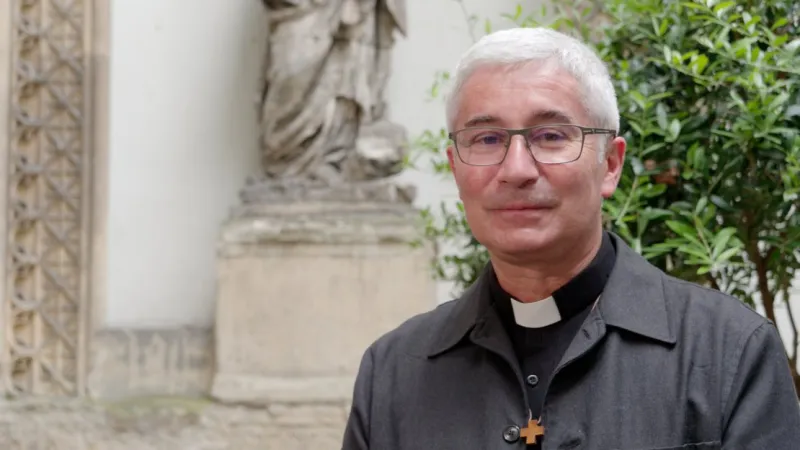 Mons. Emmanuel Tois - Credit Arcidiocesi di Parigi © Yannick Boschat |  | Mons. Emmanuel Tois - Credit Arcidiocesi di Parigi © Yannick Boschat