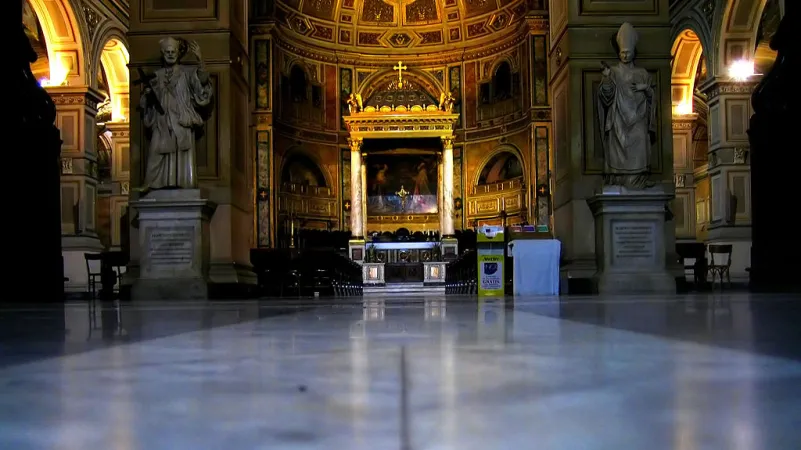 L'interno di San Lorenzo in Damaso |  | Wikipedia