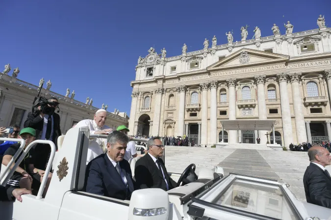 Papa Francesco in Piazza San Pietro  |  | Vatican Media 