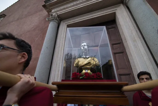 Il busto reliquiario di san Pancrazio in processione  |  | Parrocchia di san Pancrazio a Roma 