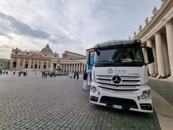 L'Ospedale da campo in Piazza San Pietro |  | EWTN / ACI Stampa