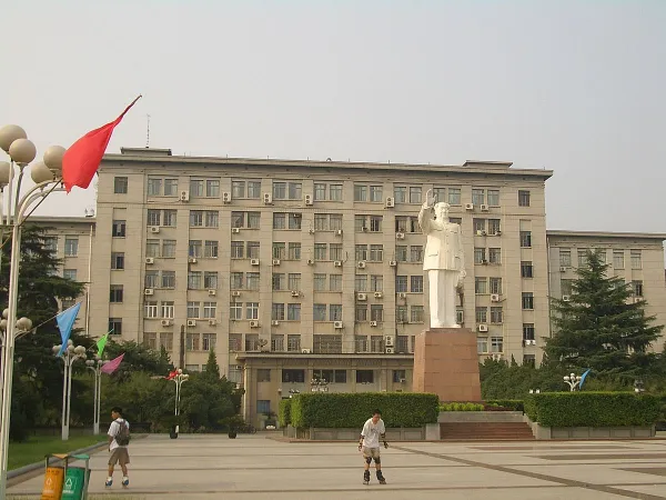 HUST | La HUST di Wuhan in Cina, dove si terrà a giugno l'atto accademico su San Tommaso d'Aquino | Wikimedia Commons