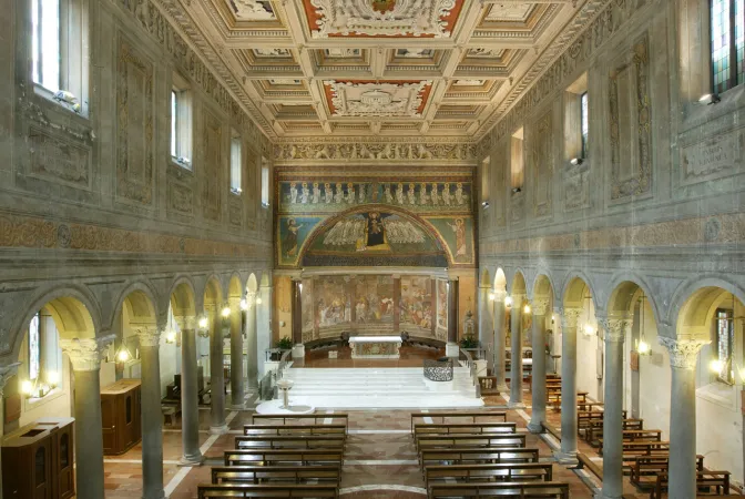 L'interno della chiesa  |  | www.santamariaindomnica.it