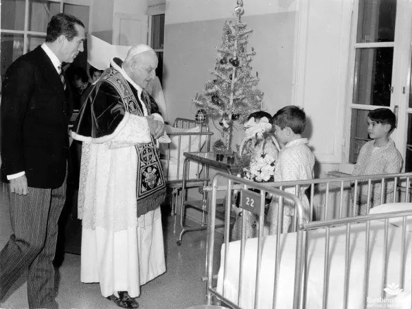 Papa Roncalli si recò in visita presso l'Ospedale Pediatrico Bambino Gesù nel Natale del 1958 e in quello del 1962 |  | Ospedale Pediatrico Bambino Gesù