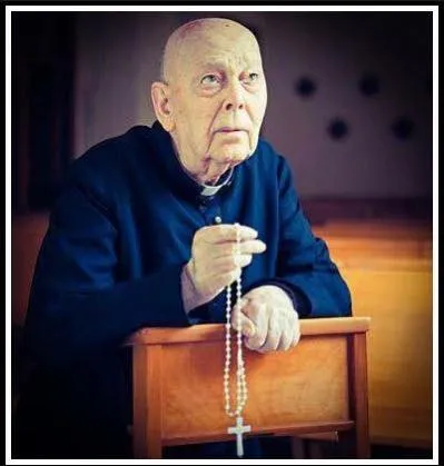 Padre Gabriele Amorth |  | FB, L'ultimo esorcista