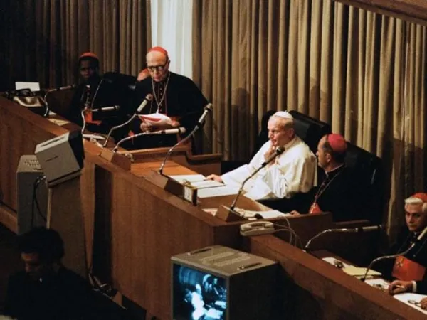 Una immagine di una assemblea sinodale negli anni'80 |  | Synod.va