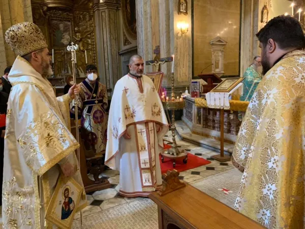 Metropolita Antonio, Ivan Ivanov | Il metropolita Antonio all'ingresso del sacerdote Ivan Ivanov come responsabile della comunità ortodossa bulgara di Roma, San Paolo alla Regola, 14 marzo 2021 | Ambasciata di Bulgaria presso la Santa Sede