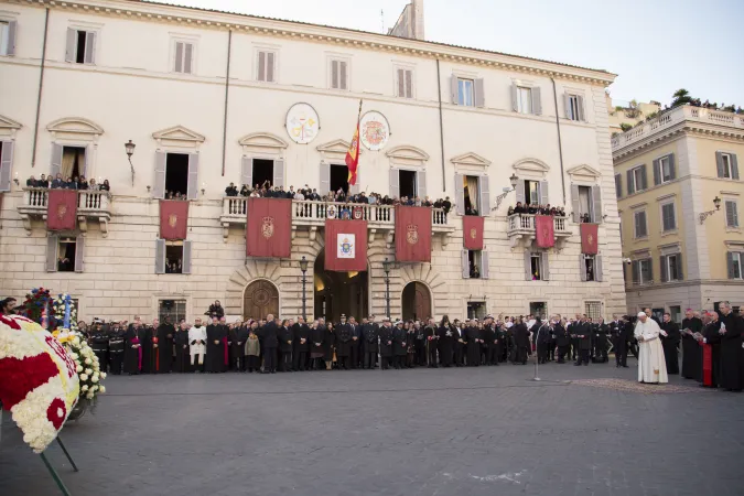 Papa Francesco, piazza di Spagna | Papa Francesco in piazza di Spagna, per l'omaggio al monumento all'Immacolata, 8 dicembre 2018  | Marina Testino / ACI Group