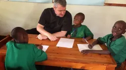 Padre Andrew Small visita uno dei progetti di Missio in Africa / http://propfaith.blogspot.it/