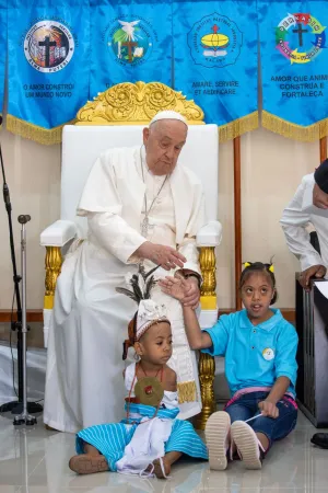 Papa Francesco coi bambini disabili |  | Daniel Ibanez/ EWTN