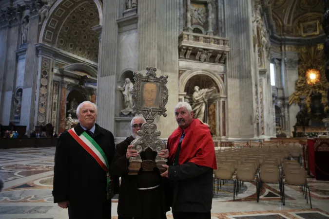 La processione parte da San Pietro |  | Alexey Gotowskij/CNA