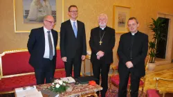 L'Onorevole Retvari incontra l'arcivescovo Paul Richard Gallagher , Vaticano, 24 novembre 2016 / Ambasciata d'Ungheria presso la Santa Sede