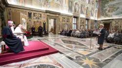 Papa Francesco incontra le Missionarie del Sacro Cuore per il centenario della morte di Santa Francesca Cabrini, Sala Clementina, Palazzo Apostolico Vaticano, 9 dicembre 2017 / L'Osservatore Romano / ACI Group