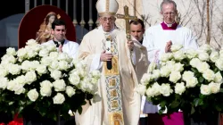 Papa Francesco durante la Messa di Pasqua, Piazza San Pietro, 1 aprile 2018 / Daniel Ibanez / ACI Group