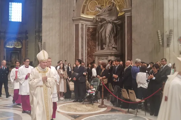 Il Cardinale Pietro Parolin all'inizio della celebrazione per la pace nella penisola coreana, San Pietro, 17 ottobre 2018 / AG / ACI Group 