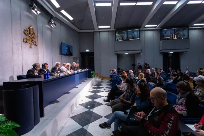 Sala Stampa, briefing | Il briefing del 12 ottobre 2019 sui lavori del Sinodo Speciale per la Regione Panamazzonica | Daniel Ibanez / ACI Group