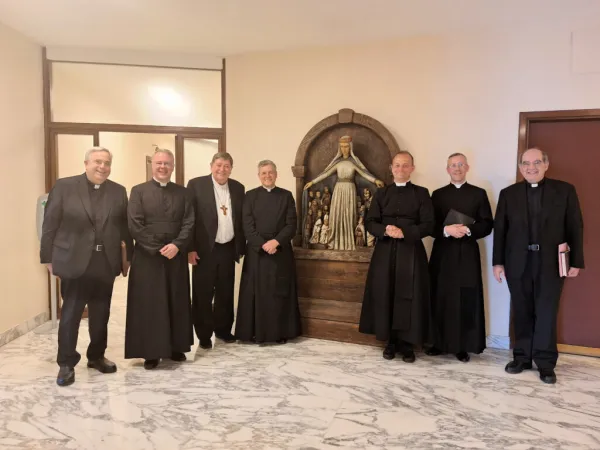 Il Cardinale Braz de Aviz con i Superiori FSSP |  | FSSP