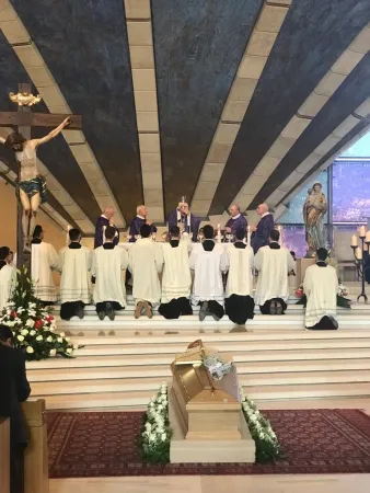 Funerale arcivescovo Castoro | Un momento del funerale dell'arcivescovo Michele Castoro, celebrata dal Cardinale Pietro Parolin  | Teleradiopadrepio