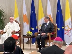 Papa Francesco, Palazzo Presidenziale Nicosia | Papa Francesco durante l'incontro con il presidente Anastasiadis e le autorità, Palazzo Presidenziale Nicosia, 2 dicembre 2021 | Cortesia PYF