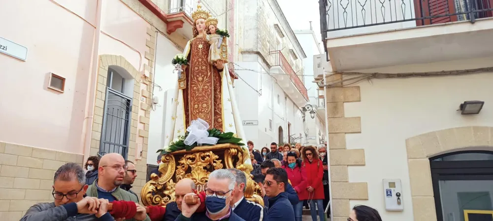 Alcune immagini della processione  |  | Confraternita Madonna del Carmine, Mottola 