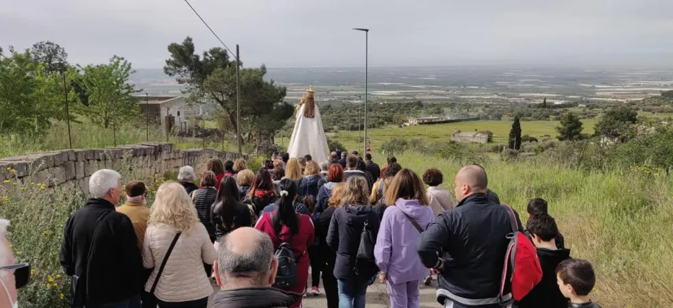 Alcune immagini della processione  |  | Confraternita Madonna del Carmine, Mottola 