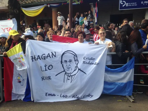 Fedeli in Paraguay |  | Alan Holdren/CNA