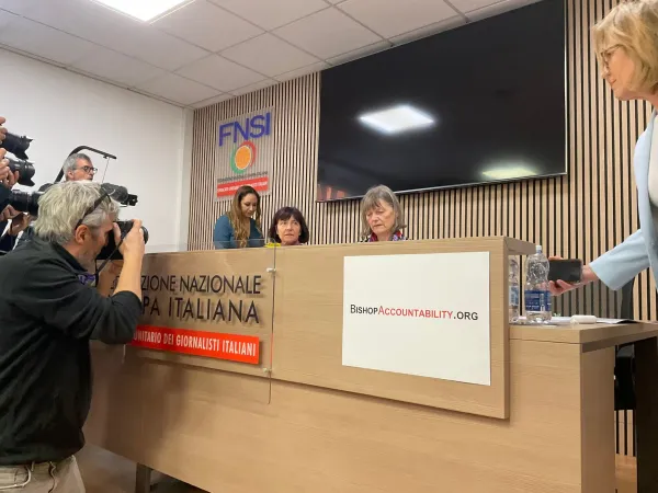 La conferenza Stampa di Gloria Branciani e Mirjam Kovac |  | Pool Aigav