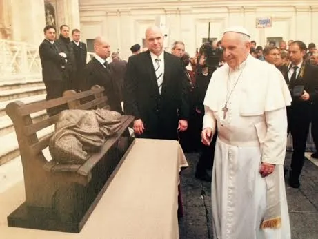 Udienza Generale-Piazza San Pietro, Novembre 2013 |  | Elemosineria Apostolica