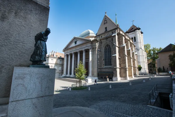 La cattedrale di San Pietro a Ginevra / Geneve