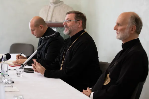 Sua Beatitudine Shevchuk, l'arcieparca Gudziak durante la conferenza stampa / Ukrainian Greek Catholic Church