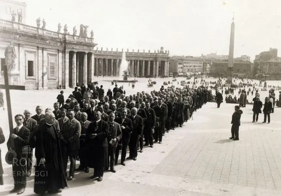 Pellegrini a san Pietro 1925 |  | romaierioggi.it