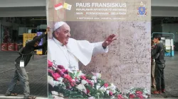 Un banner del viaggio di Papa Francesco a Giakarta / Salvatore Cernuzio / Vatican News