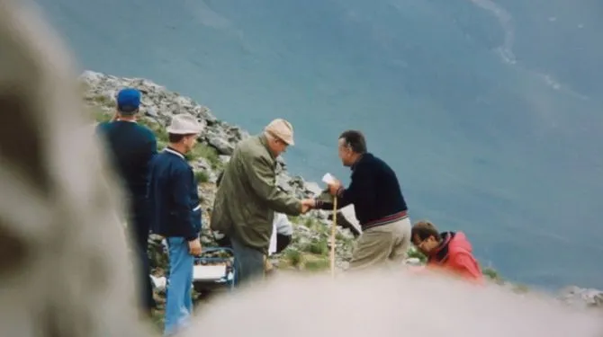 Una rara foto di Giovanni Paolo II con il Prefetto Marinelli in montagna |  | Archivio del Prefetto Marinelli